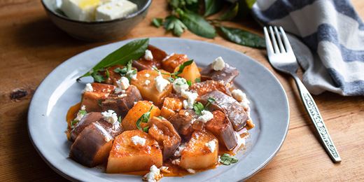 recipe image Kartoffeln mit Auberginen in Tomatensauce
