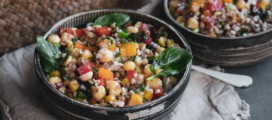 recipe image Salat mit Buchweizen und Kichererbsen