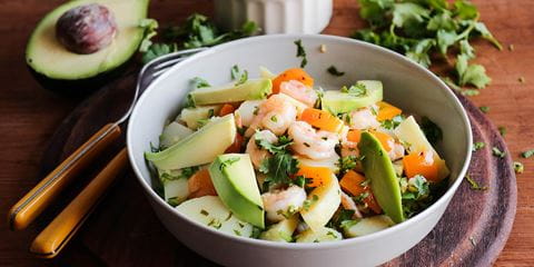 recipe image Avocadosalat, Kartoffeln und Garnelen