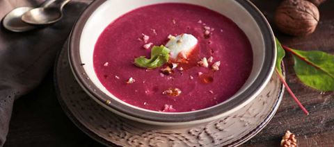 recipe image Rote-Bete-Suppe mit gerösteten roten Rüben