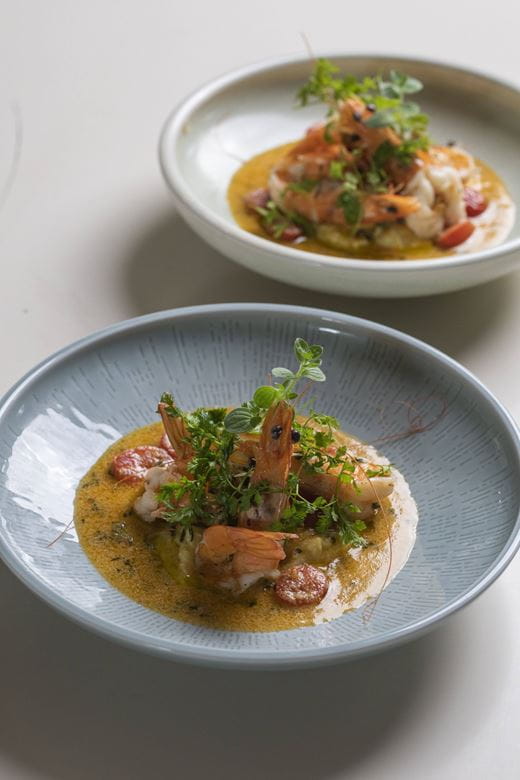 recipe image Γαρίδες με Ελαιόλαδο, Ντοματίνια κι Εστραγκόν με Πουρέ Σελινόριζας