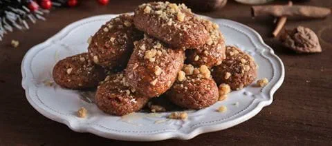 recipe image Παραδοσιακά μελομακάρονα