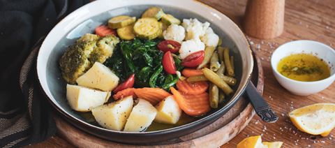 recipe image Boiled Seasonal Vegetable Salad with Fresh Spiny Chicory